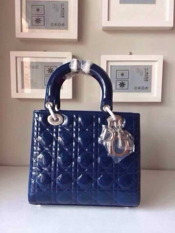 Replica miss dior handbag priceReplica purses.comReplica leather quilted handbags.